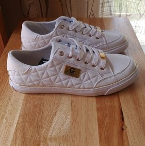 (NEW) GUESS White + Gold Sneakers (size 8.5)